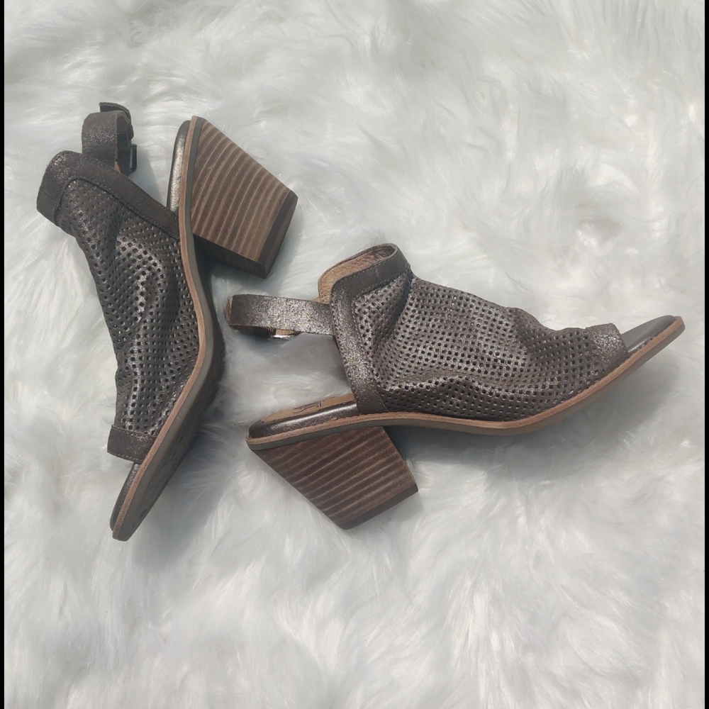 Sofft brand leather sandals size 8.5